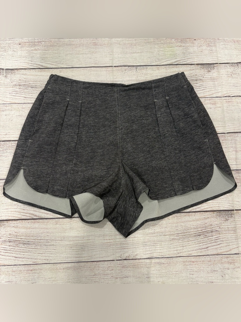 LULULEMON & Go Endeavor Short Size 4